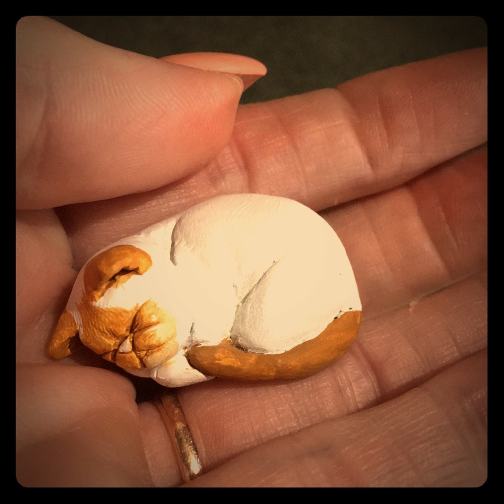 Tiny OOAK hand sculpt & painted Cat